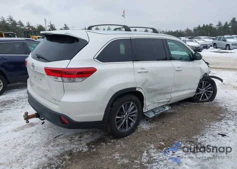 2018 Toyota Highlander Xle z USA, uszkodzony, nr VIN 5TDJZRFH3JS556538